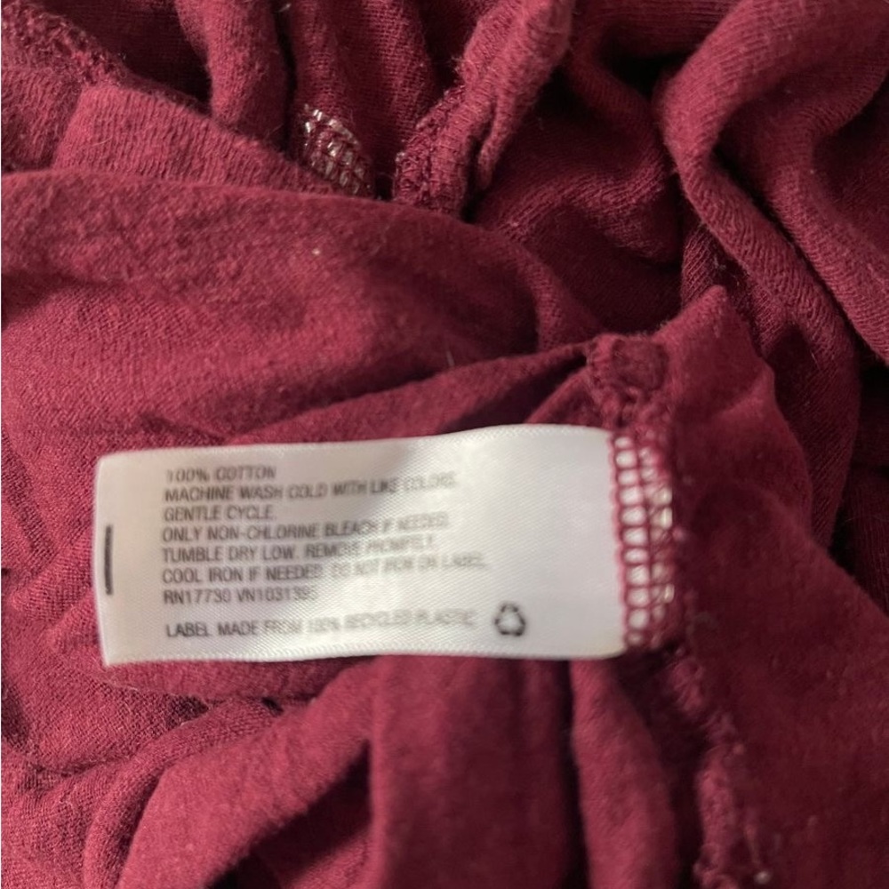 Universal Thread Top - Picture 3 of 3